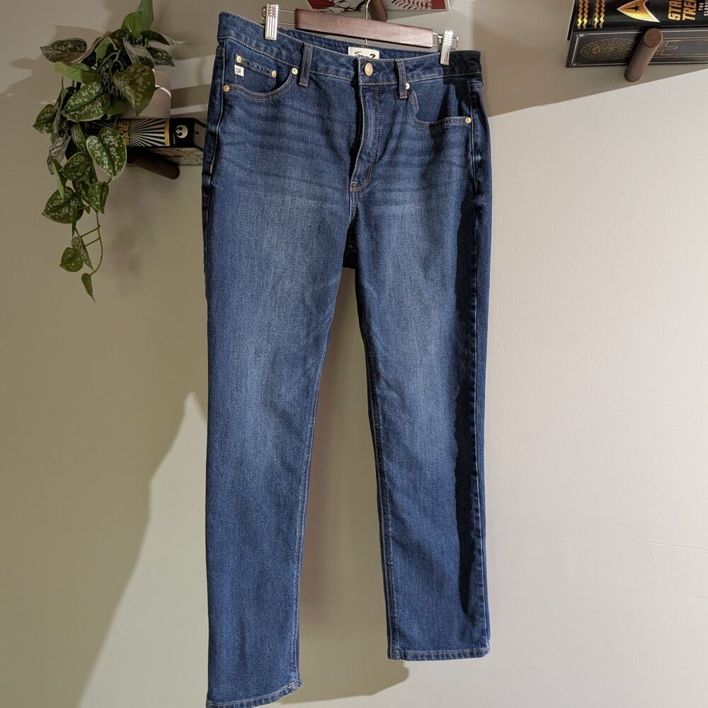 Seven7 | Medium Wash Straight Leg Clean Denim Jeans | Size 12